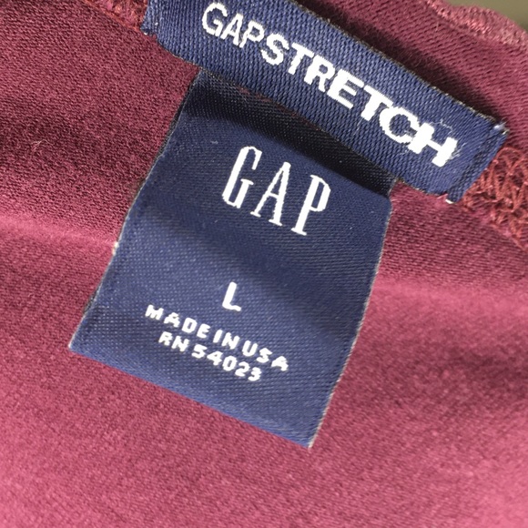 GAP Lettuce Edge Purple V-Neck T-Shirt - Picture 3 of 4